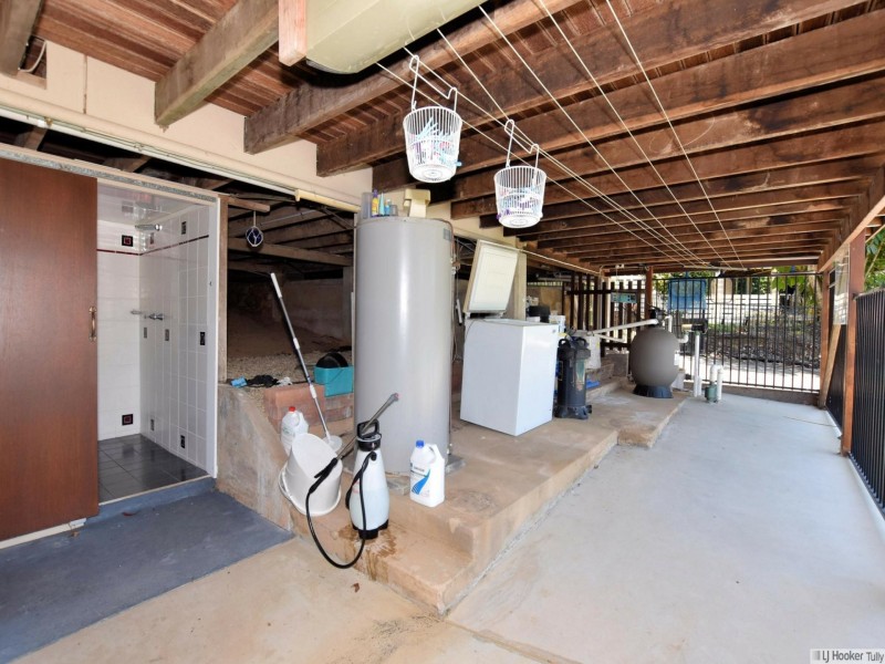 22 Hyatt Street, Tully QLD 4854