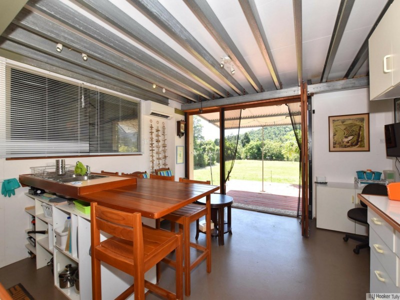 555 Bingil Bay Road, Bingil Bay QLD 4852