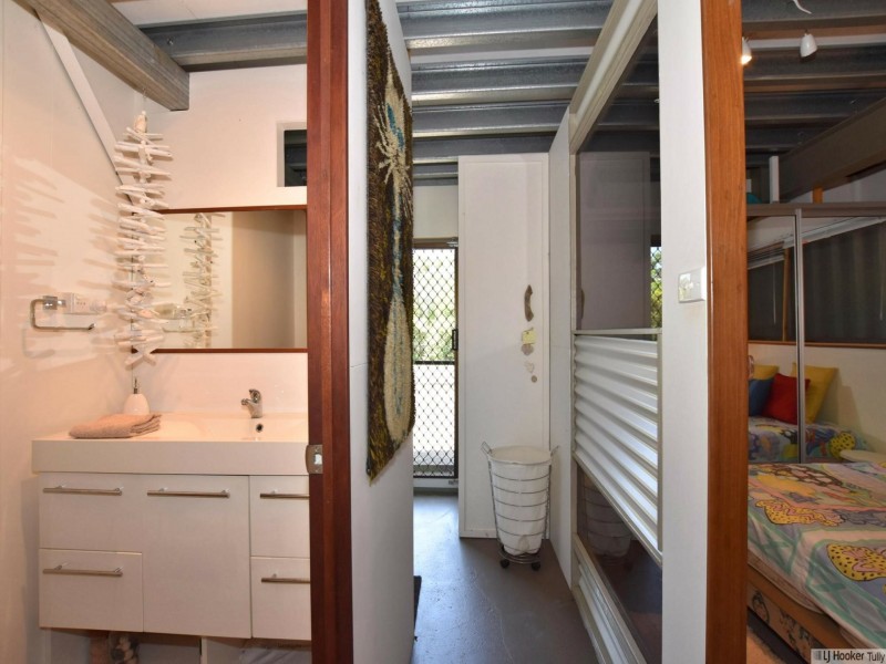 555 Bingil Bay Road, Bingil Bay QLD 4852