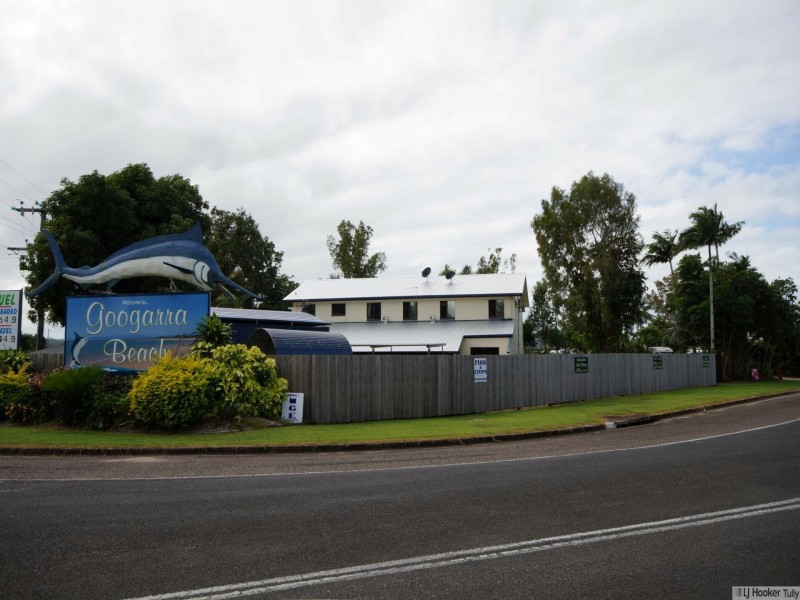 11 Taylor Street, Tully Heads QLD 4854