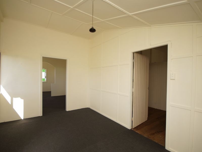 16 Webb Street, Tully QLD 4854