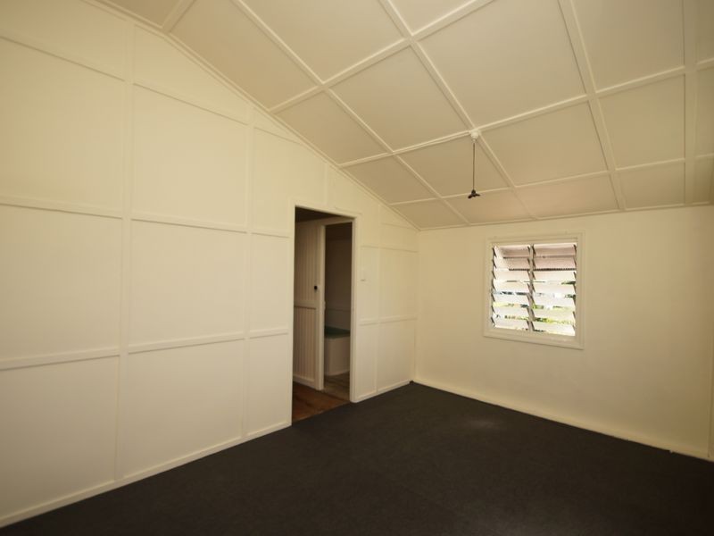 16 Webb Street, Tully QLD 4854