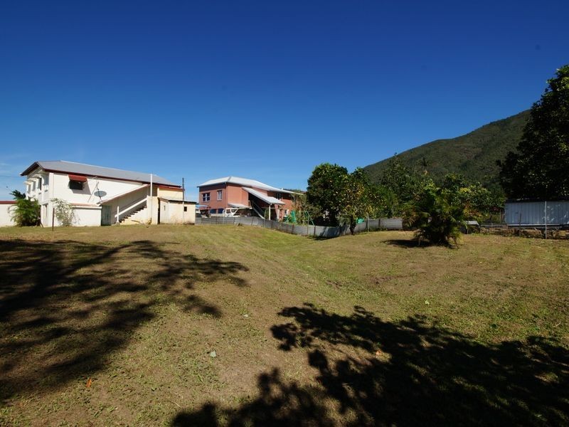 16 Webb Street, Tully QLD 4854