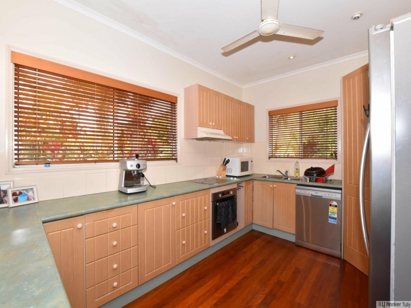 2 Dunkalli Crescent, Wongaling Beach QLD 4852
