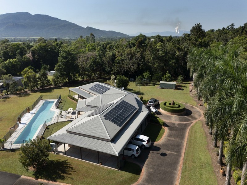 27 Dinan Close, Bulgun QLD 4854