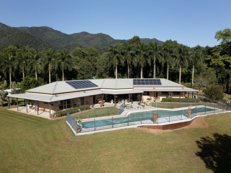 27 Dinan Close, Bulgun QLD 4854