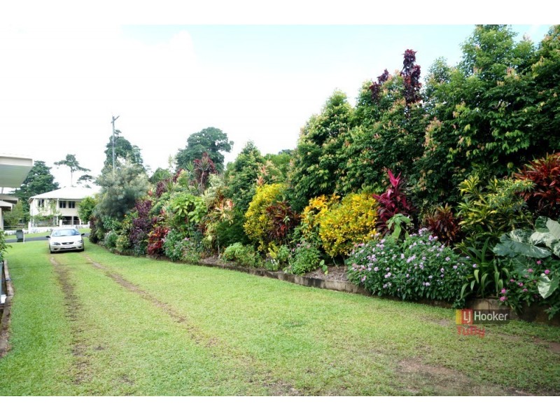 6 Mars Street, Tully QLD 4854