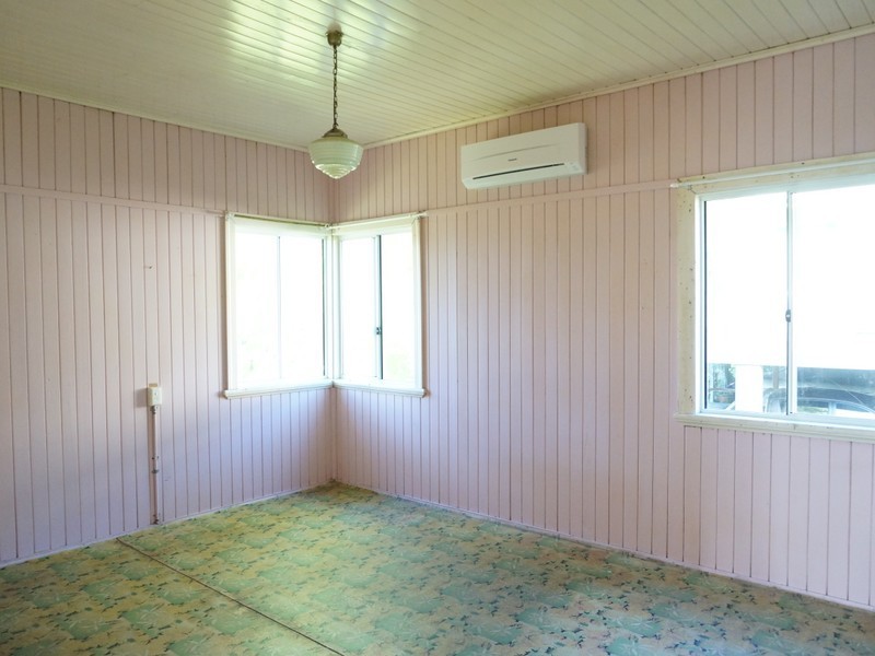 6 Edward Street, Tully QLD 4854