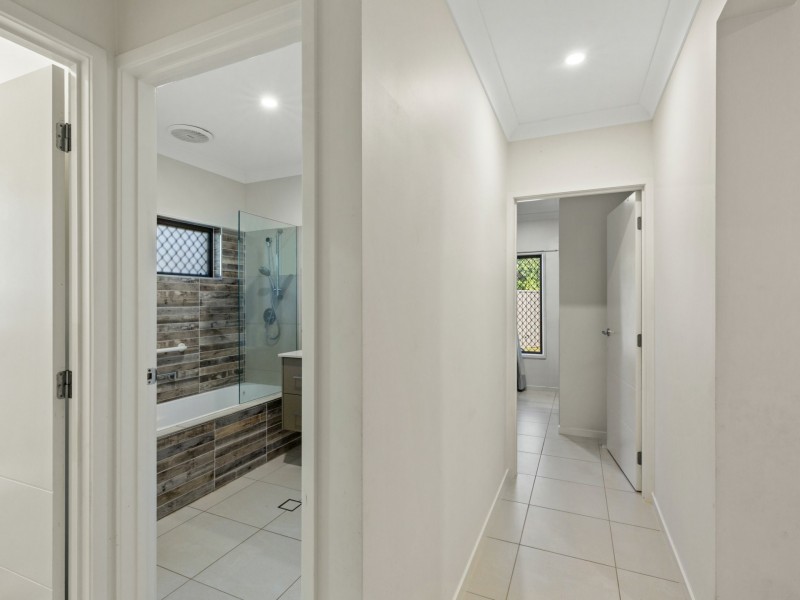 7 Iluka Close, Mission Beach QLD 4852