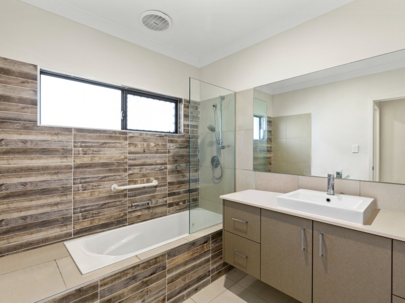 7 Iluka Close, Mission Beach QLD 4852