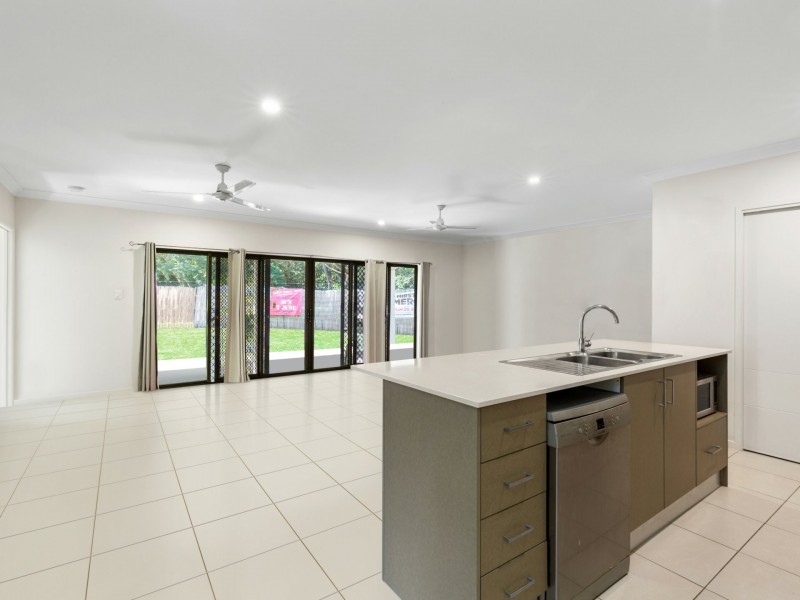 7 Iluka Close, Mission Beach QLD 4852