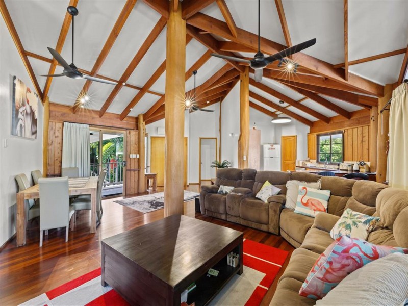 24 Wall Street, South Mission Beach QLD 4852