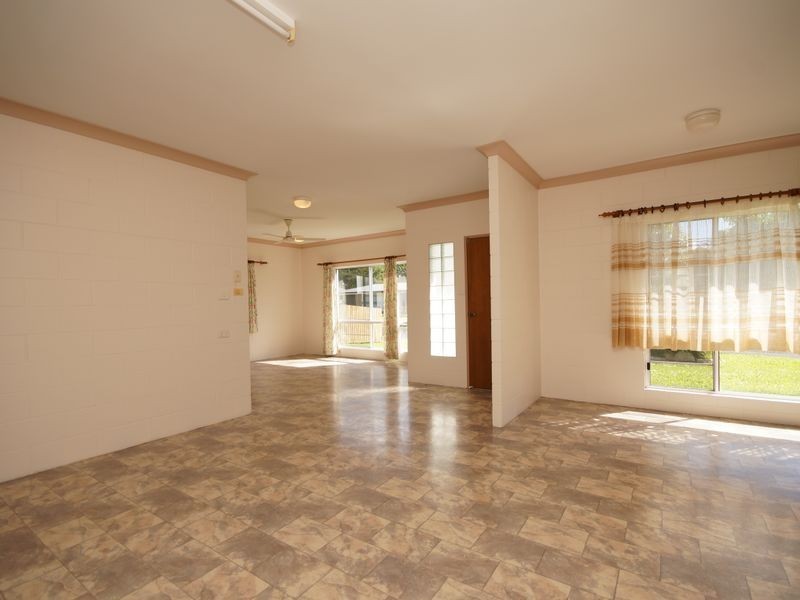 2 Pease Street, Tully QLD 4854