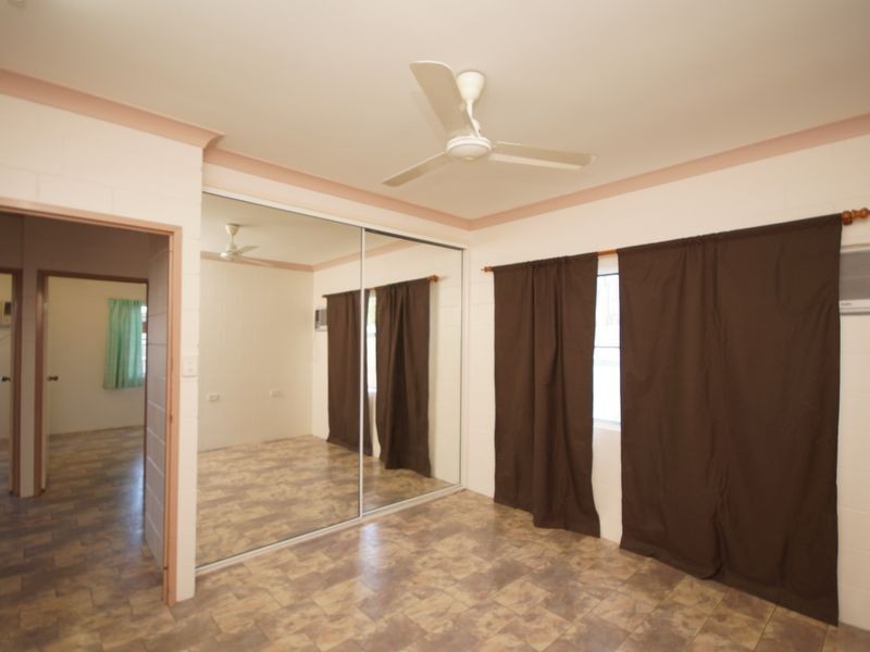2 Pease Street, Tully QLD 4854