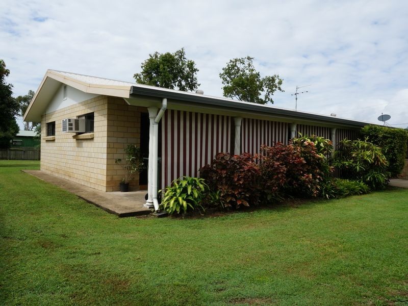 8 Melaleuca Drive, Tully Heads QLD 4854