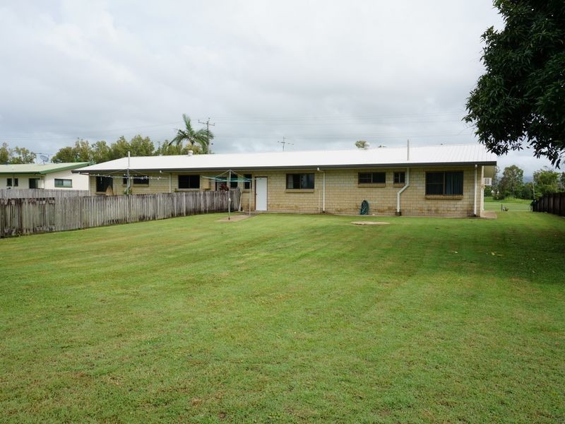 8 Melaleuca Drive, Tully Heads QLD 4854