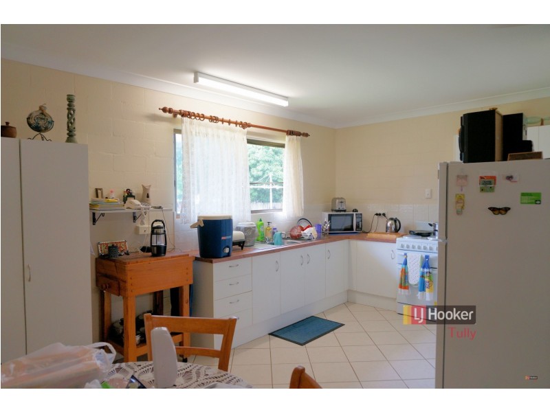 8 Melaleuca Drive, Tully Heads QLD 4854