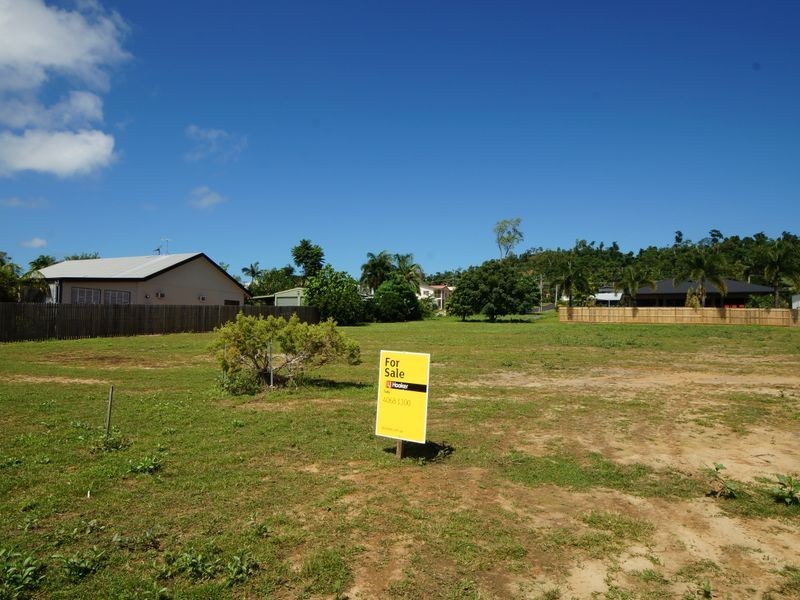 11 Voyager Street, Bingil Bay QLD 4852