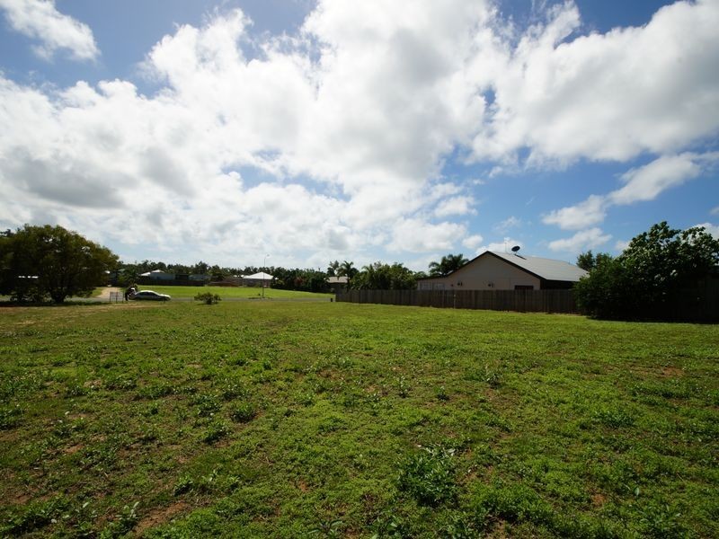 11 Voyager Street, Bingil Bay QLD 4852