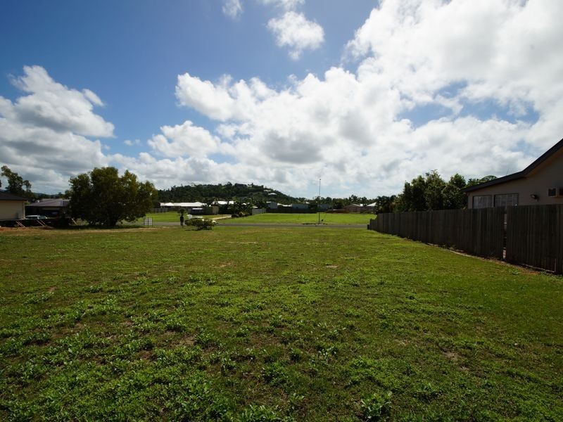 11 Voyager Street, Bingil Bay QLD 4852