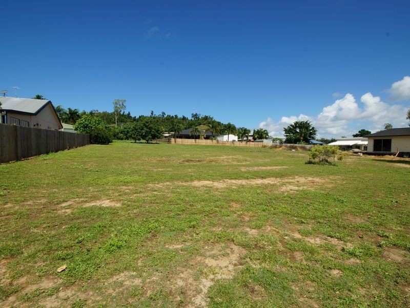 11 Voyager Street, Bingil Bay QLD 4852