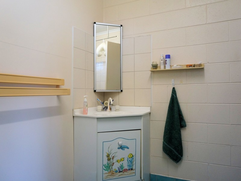 560 Rockingham Road, Euramo QLD 4854