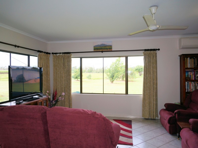 560 Rockingham Road, Euramo QLD 4854