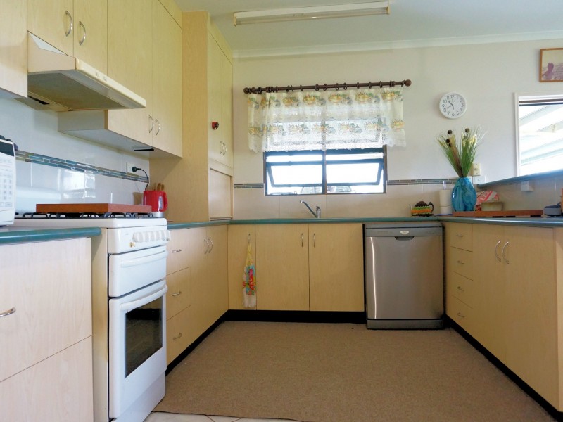 560 Rockingham Road, Euramo QLD 4854