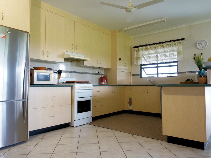 560 Rockingham Road, Euramo QLD 4854