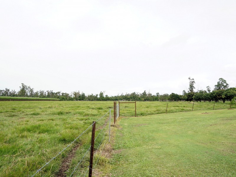 560 Rockingham Road, Euramo QLD 4854