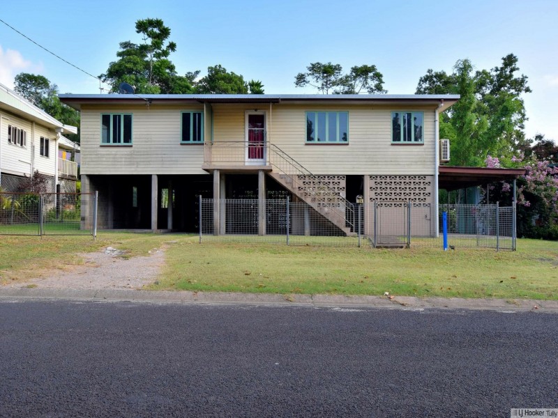 24 Theodore Street, Tully QLD 4854