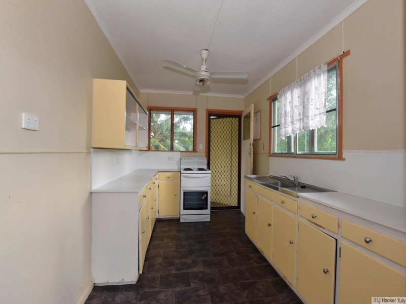 24 Theodore Street, Tully QLD 4854