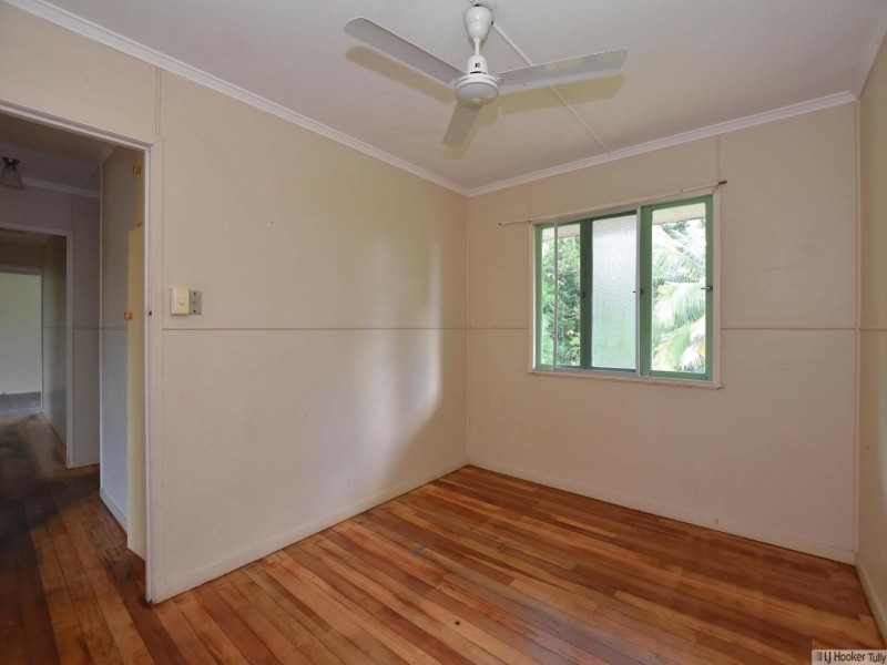 24 Theodore Street, Tully QLD 4854