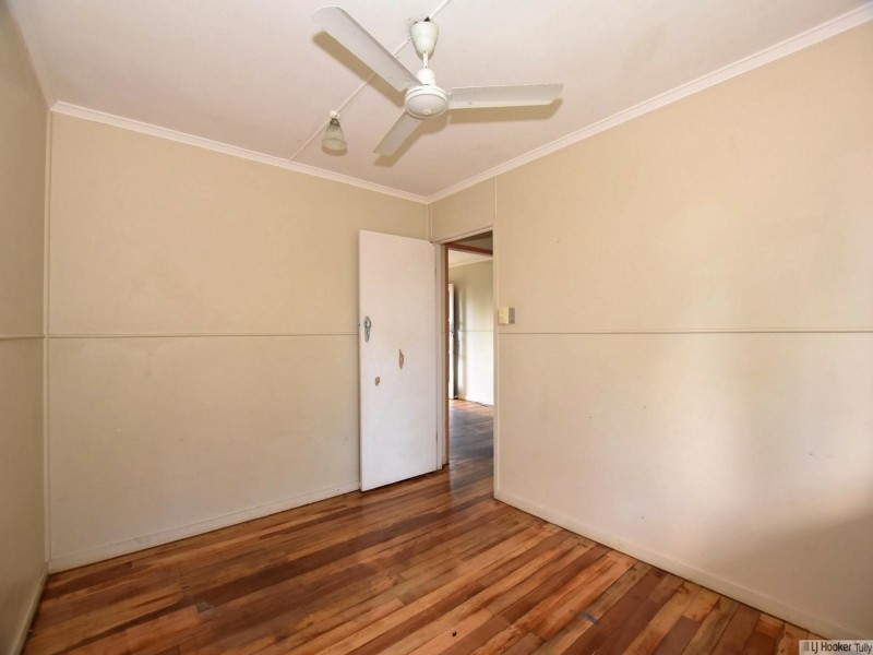 24 Theodore Street, Tully QLD 4854