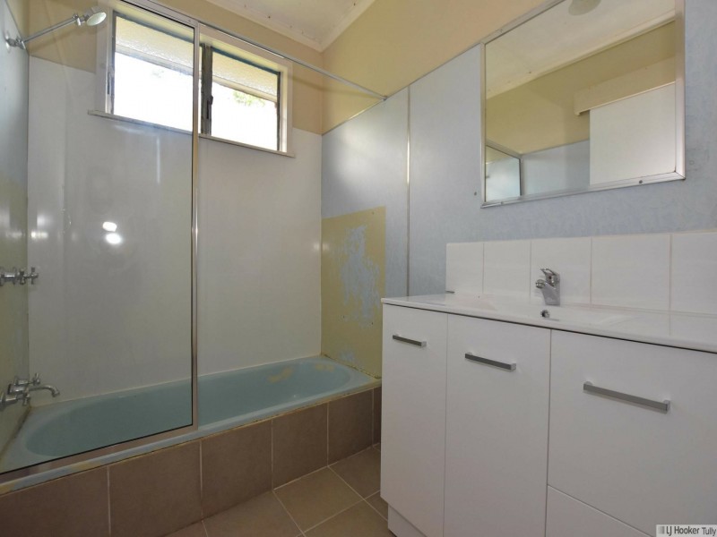24 Theodore Street, Tully QLD 4854