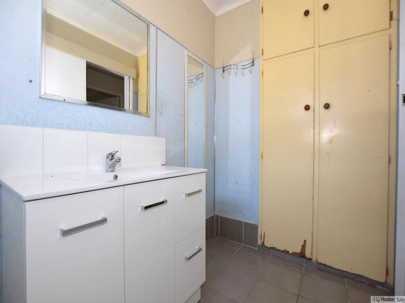 24 Theodore Street, Tully QLD 4854