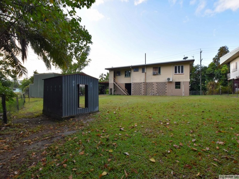 24 Theodore Street, Tully QLD 4854