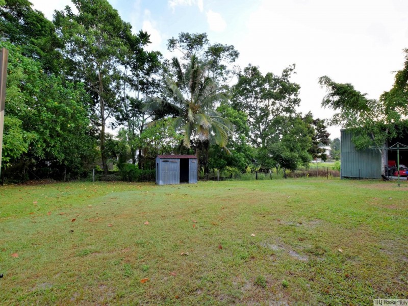 24 Theodore Street, Tully QLD 4854