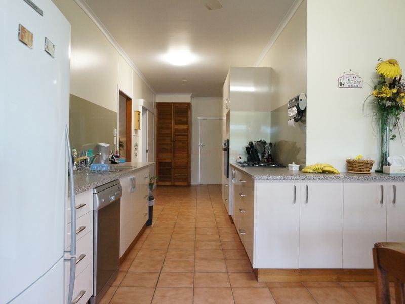 28 Hyatt Street, Tully QLD 4854