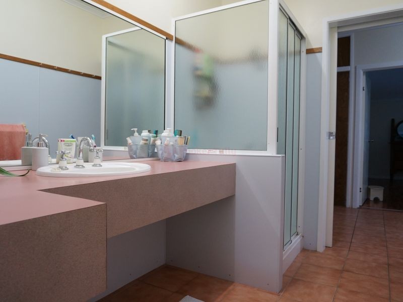 28 Hyatt Street, Tully QLD 4854