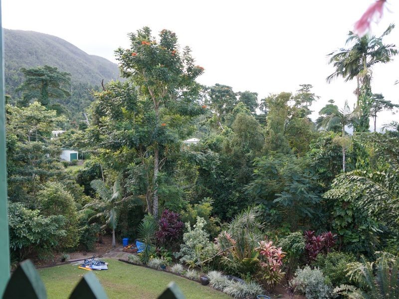 28 Hyatt Street, Tully QLD 4854