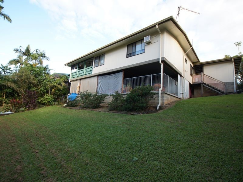 28 Hyatt Street, Tully QLD 4854