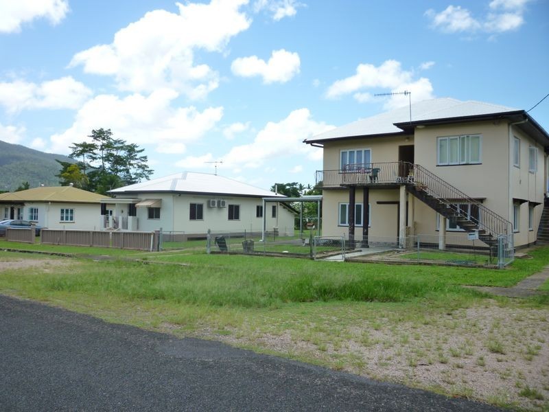 9 Thurles Street, Tully QLD 4854