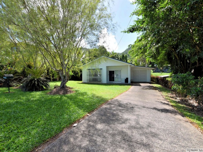 32 McQuillen Street, Tully QLD 4854