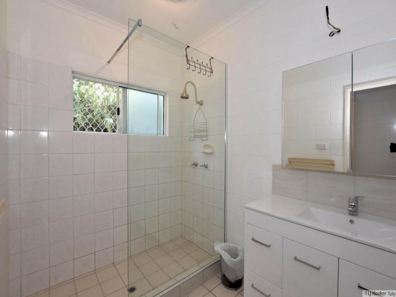 32 McQuillen Street, Tully QLD 4854