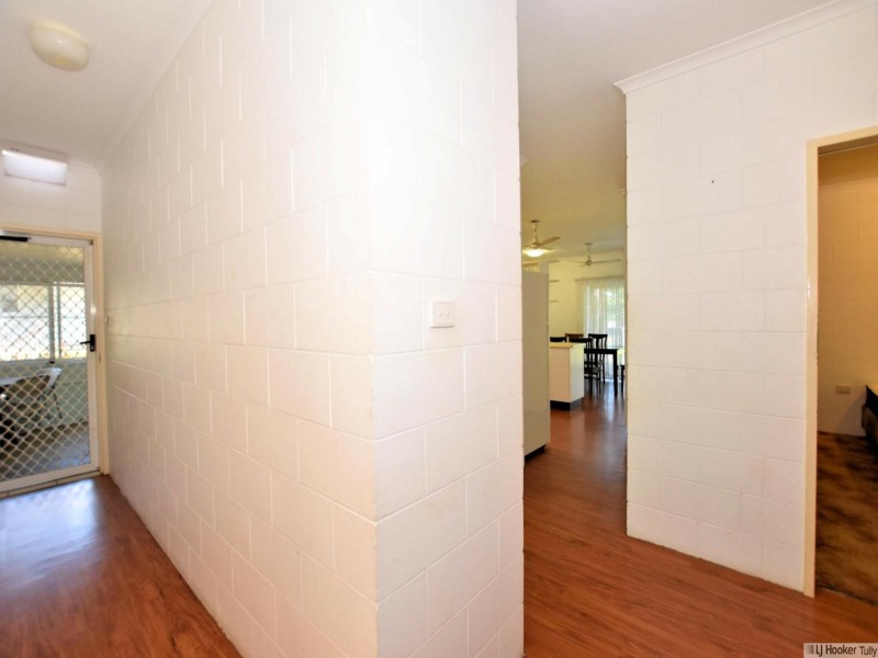 32 McQuillen Street, Tully QLD 4854