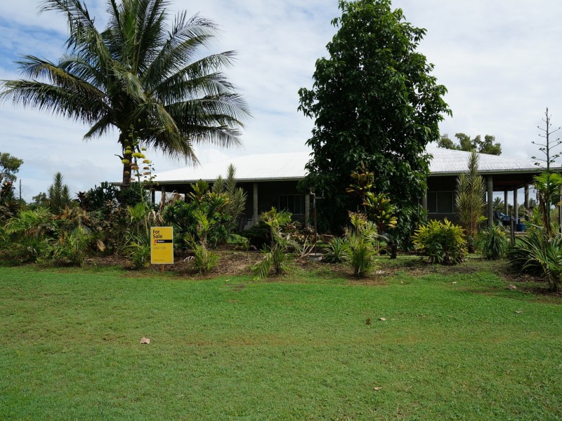 69 Paradise Palm Drive, Tully Heads QLD 4854