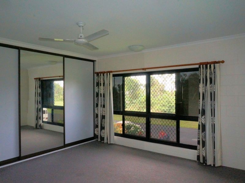 117 Taylor Street, Tully Heads QLD 4854