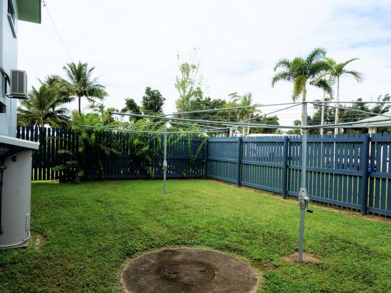 117 Taylor Street, Tully Heads QLD 4854