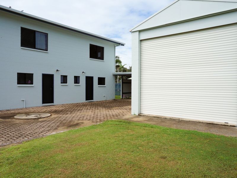 117 Taylor Street, Tully Heads QLD 4854